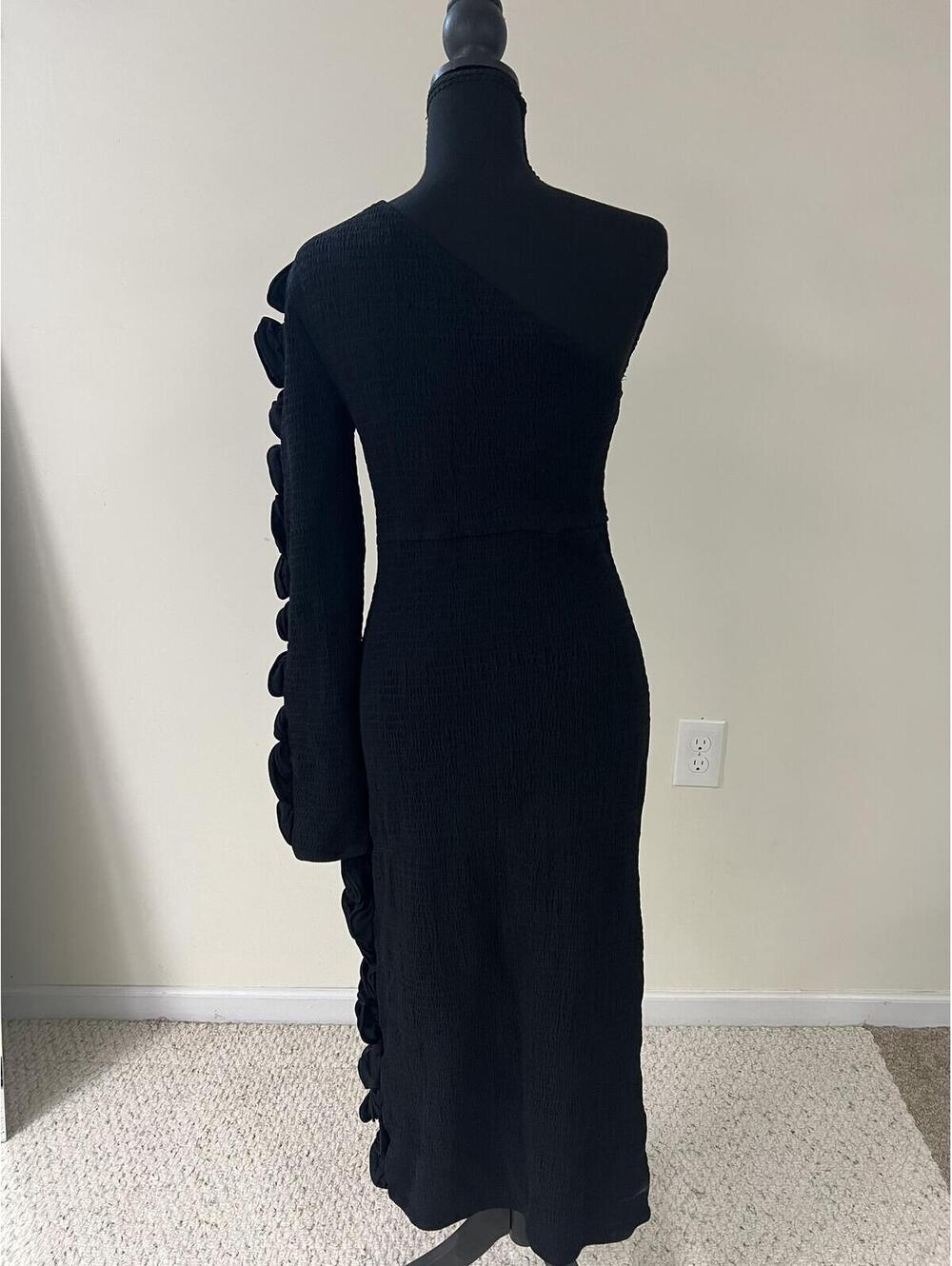 NWT Farm Rio Black One Shoulder Rosette Midi Dress Size M MSRP $420 Style 399793